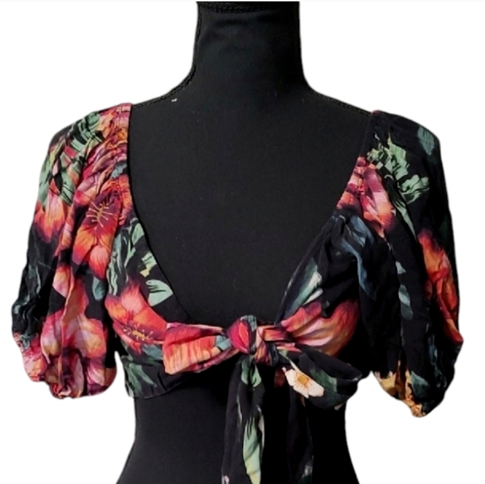Farm Rio Black Tropical Print tie front cropped Top